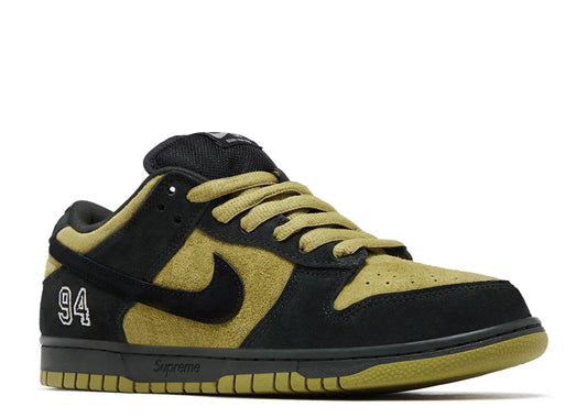 Supreme x Nike SB Dunk Low "Camper Green"
