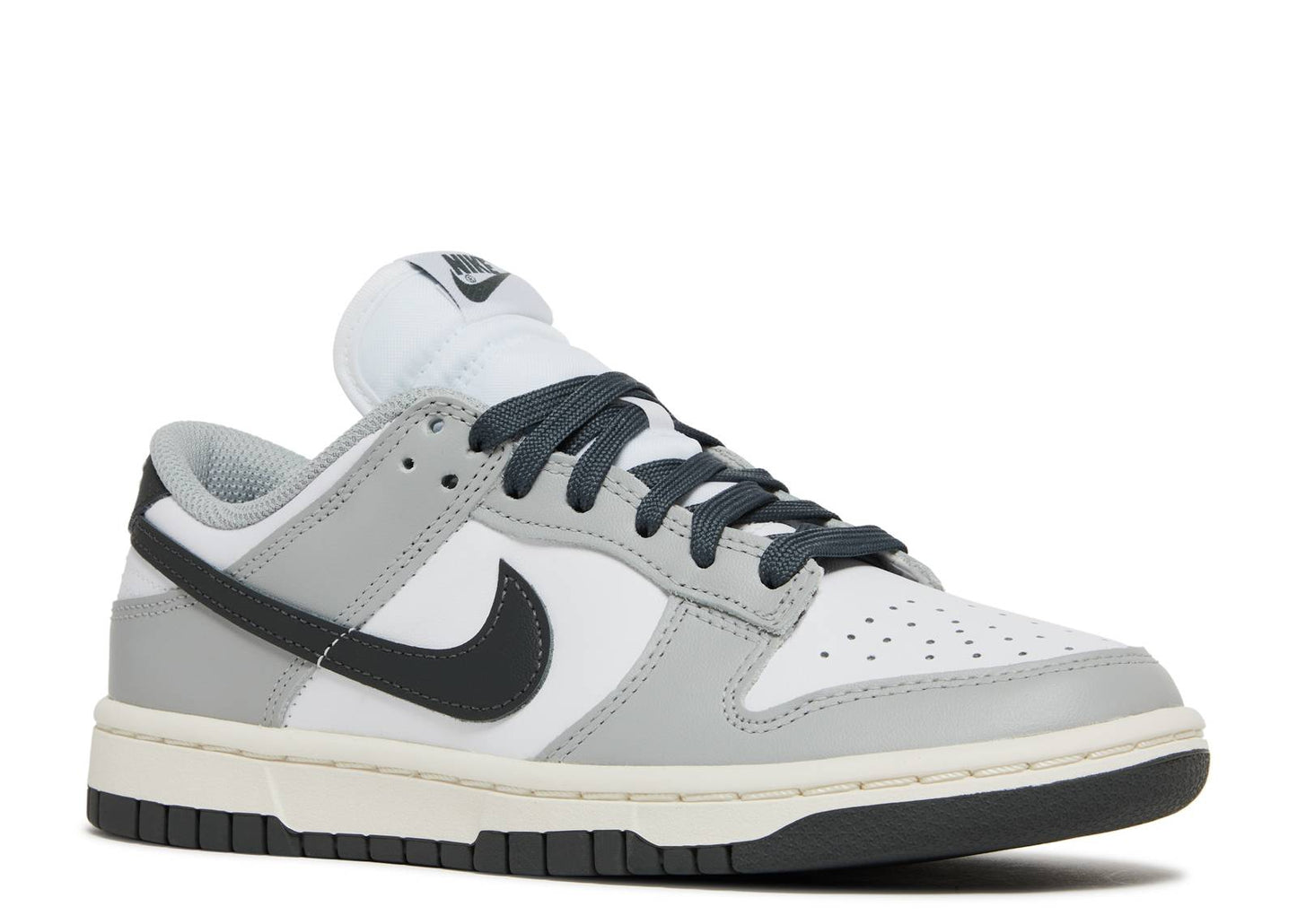 Nike Dunk Low WMNS "Light Smoke Grey"