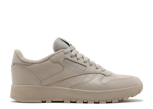 Maison Margiela x Reebok Classic Leather Tabi "Natural"