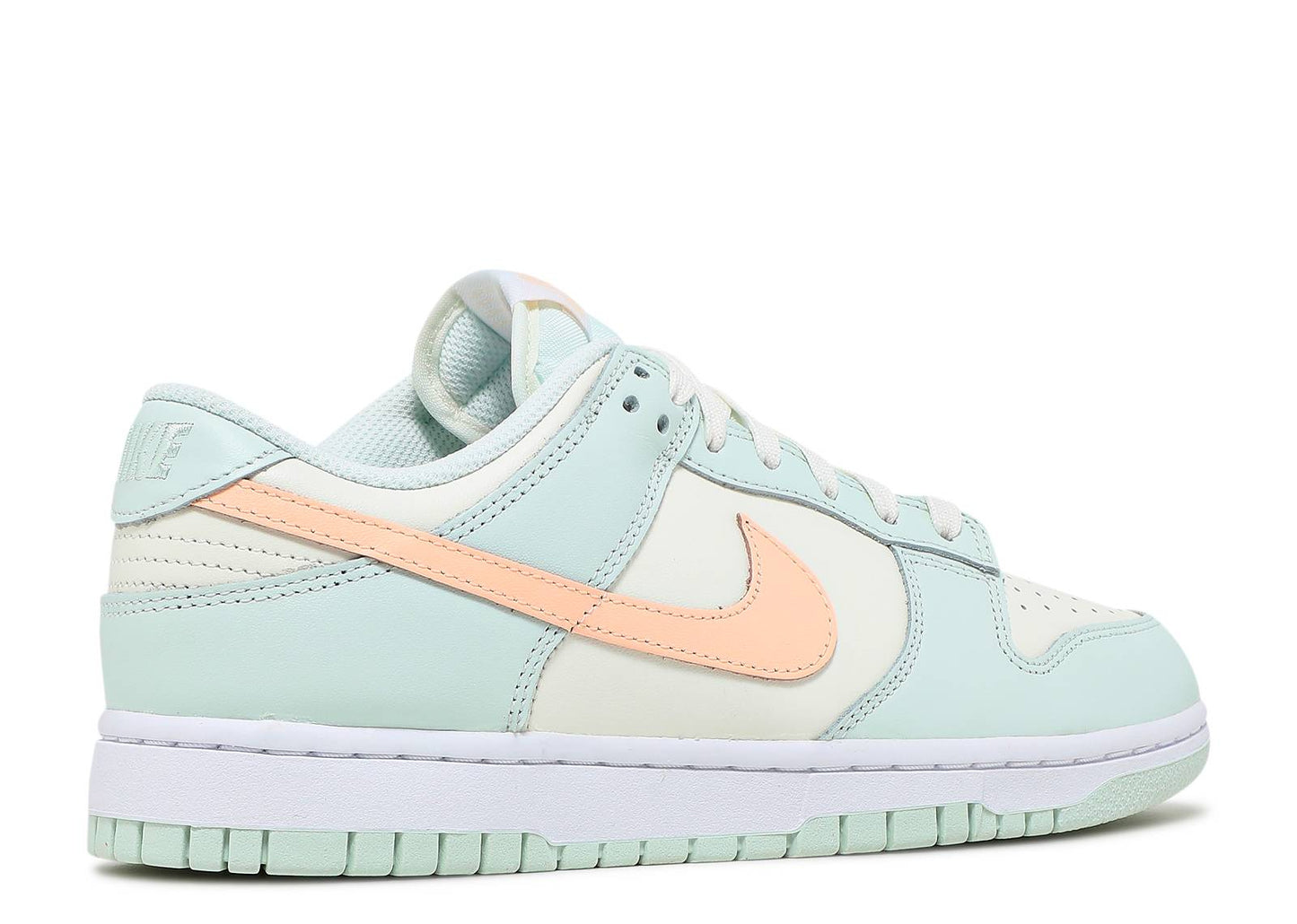 Nike Dunk Low WMNS "Barely Green"